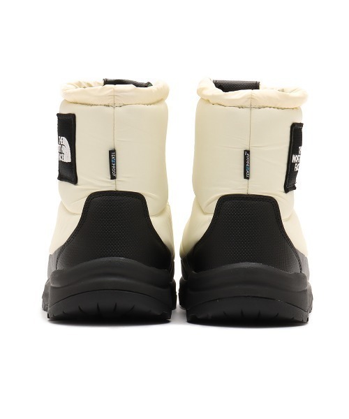THE NORTH FACE（ザノースフェイス）の「THE NORTH FACE Nuptse Bootie WP Logo Short / ザ・ノース・フェイス ヌプシ ブーティ ウォータープルーフ ロゴ ショート（ブーツ・メンズ・ホワイト・29.0cm/28.0cm/27.0cm/26.0cm/25.0cm/24.0cm/23.0cm）」の3枚目の写真