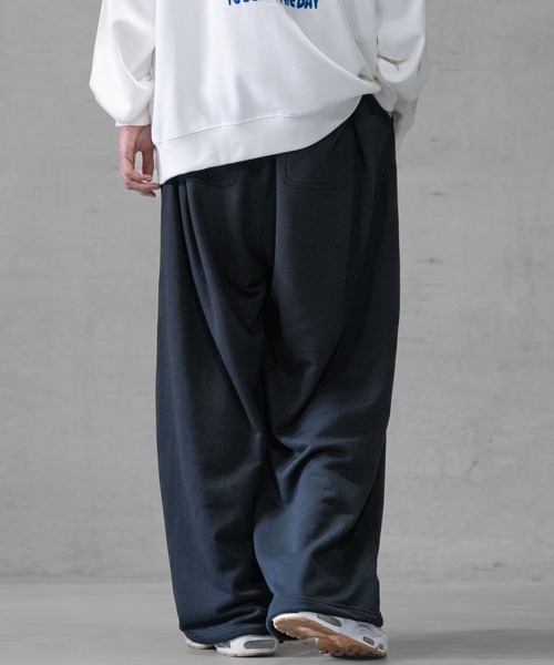 JOHN'S CLOSET(ジョンズクローゼット)の「【13】ダブルタック スーパーワイド スウェットパンツ(スウェットパンツ・メンズ・ブラック/杢グレー・MEDIUM/LARGE)」の8枚目の写真
