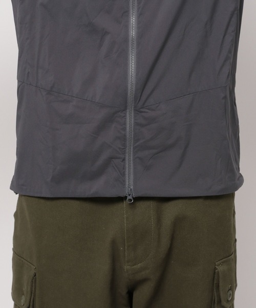 Rab(ラブ)の「【Rab(ラブ)】ソフトシェルジャケット(ナイロンジャケット・メンズ・チャコール・X-LARGE/LARGE)」の11枚目の写真