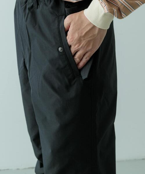 ITEMS URBANRESEARCH（アイテムズ アーバンリサーチ）の「撥水×ストレッチ パラシュートパンツ（その他パンツ・メンズ・ブラック/チャコールグレー・MEDIUM/LARGE）」の5枚目の写真
