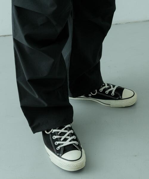 ITEMS URBANRESEARCH（アイテムズ アーバンリサーチ）の「撥水×ストレッチ パラシュートパンツ（その他パンツ・メンズ・ブラック/チャコールグレー・MEDIUM/LARGE）」の8枚目の写真