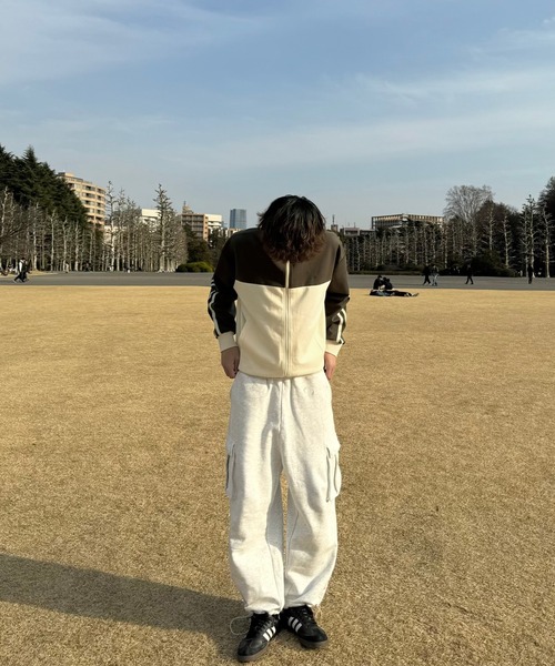 favclo.(ファブクロ)の「sweat cargo pants / スウェットカーゴパンツ(カーゴパンツ・メンズ・ブラック/杢グレー・MEDIUM/LARGE)」の3枚目の写真