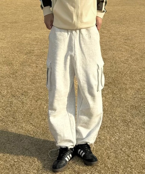favclo.(ファブクロ)の「sweat cargo pants / スウェットカーゴパンツ(カーゴパンツ・メンズ・ブラック/杢グレー・MEDIUM/LARGE)」の5枚目の写真