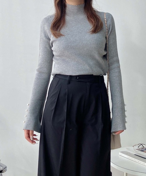 AS KNOW AS plus（アズノゥアズプラス）の「◇選んで袖ボタンリブハイネックニットプルオーバー（ニット/セーター・レディース・ブラック系その他/アイボリー系/ピンク系その他/ベージュ系/グレー系その他2/ブラック系2/アイボリー系2/ベージュ系その他2・FREE）」の11枚目の写真