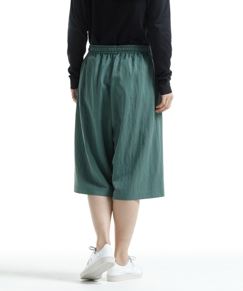 Y-3（ワイスリー）の「W WTWILL SHORT（その他パンツ・レディース・グリーン・XX-SMALL/SMALL/X-SMALL/MEDIUM）」の2枚目の写真