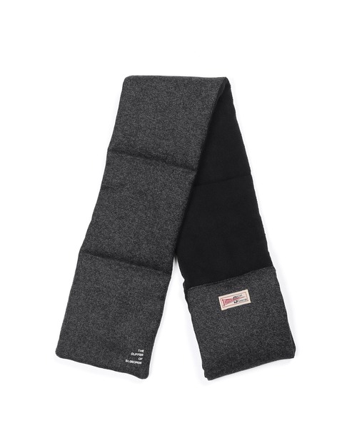 The DUFFER of ST.GEORGE(ザダファーオブセントジョージ)の「WOOL LIKE QUILTING MUFF:ウールライク 中綿マフラー(マフラー・メンズ・ダークグレー/グレー・F)」の6枚目の写真