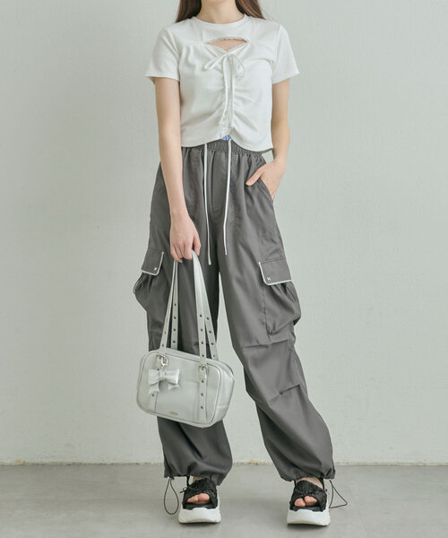 OLIVE des OLIVE（オリーブデオリーブ）の「リボンチャーム付きスクエアボストン（ショルダーバッグ・レディース・オフホワイト/ピンク系その他/サックスブルー/ダークブラウン/シルバー/アイボリー・FREE）」の18枚目の写真