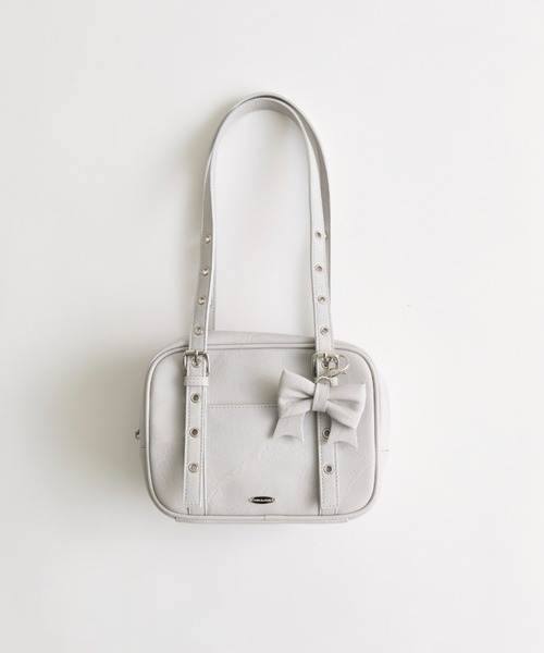 OLIVE des OLIVE（オリーブデオリーブ）の「リボンチャーム付きスクエアボストン（ショルダーバッグ・レディース・オフホワイト/ピンク系その他/サックスブルー/ダークブラウン/シルバー/アイボリー・FREE）」の7枚目の写真