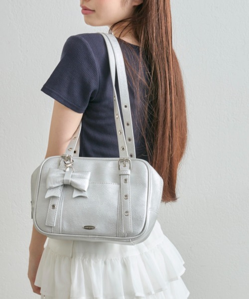 OLIVE des OLIVE（オリーブデオリーブ）の「リボンチャーム付きスクエアボストン（ショルダーバッグ・レディース・オフホワイト/ピンク系その他/サックスブルー/ダークブラウン/シルバー/アイボリー・FREE）」の13枚目の写真