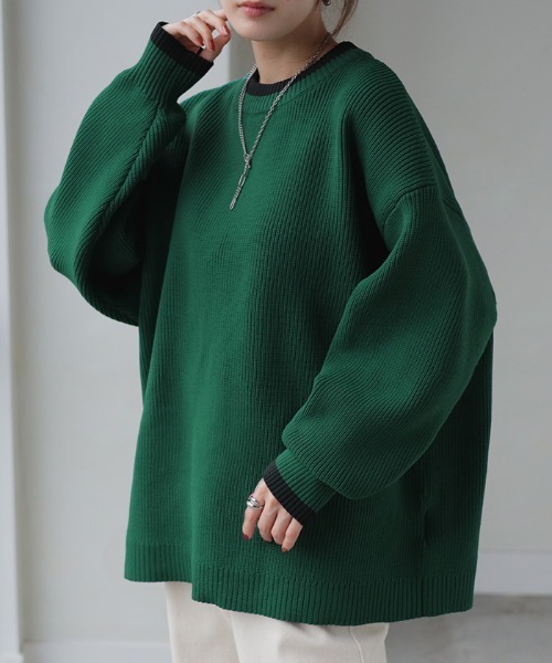 HUG.U(ハグユー)の「オーバーサイズ配色スポンジニット(ニット/セーター・レディース・ブラック/アイボリー/ダークグリーン/グレー/ブルー/ベージュ系/ダークブラウン・FREE)」の6枚目の写真