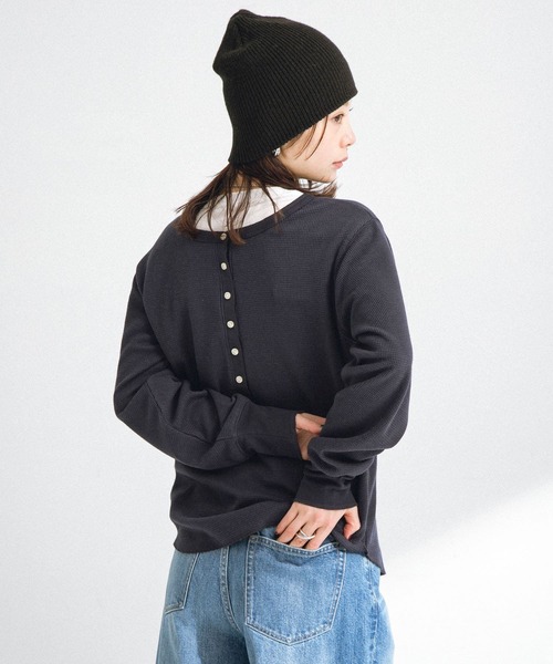 URBAN RESEARCH Sonny Label（アーバンリサーチサニーレーベル）の「『WEB限定』ワッフルヘンリーネックプルオーバー（Tシャツ/カットソー・レディース・ネイビー/オフホワイト/グレー・FREE）」の7枚目の写真