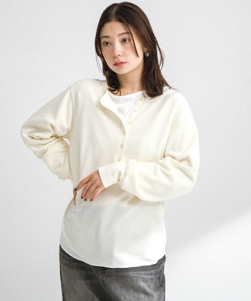URBAN RESEARCH Sonny Label（アーバンリサーチサニーレーベル）の「『WEB限定』ワッフルヘンリーネックプルオーバー（Tシャツ/カットソー・レディース・ネイビー/オフホワイト/グレー・FREE）」の17枚目の写真