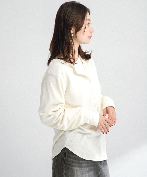 URBAN RESEARCH Sonny Label（アーバンリサーチサニーレーベル）の「『WEB限定』ワッフルヘンリーネックプルオーバー（Tシャツ/カットソー・レディース・ネイビー/オフホワイト/グレー・FREE）」の18枚目の写真