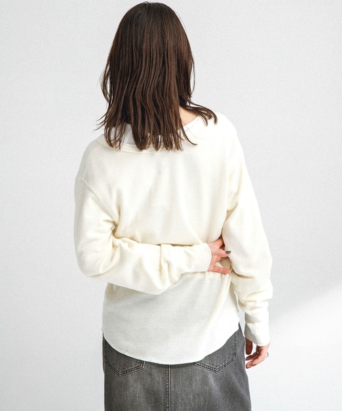 URBAN RESEARCH Sonny Label（アーバンリサーチサニーレーベル）の「『WEB限定』ワッフルヘンリーネックプルオーバー（Tシャツ/カットソー・レディース・ネイビー/オフホワイト/グレー・FREE）」の19枚目の写真