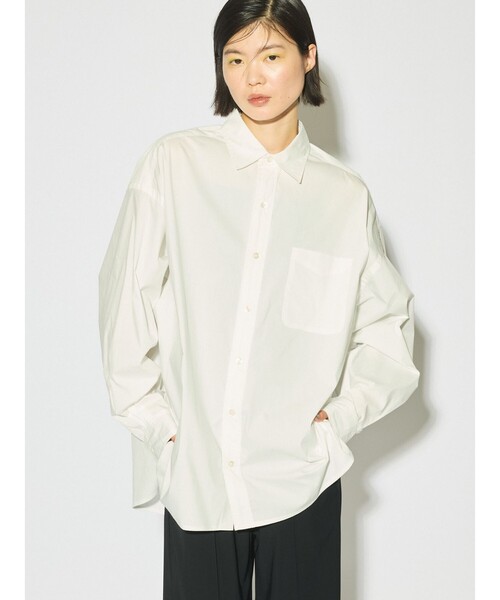 MIDIUMISOLID（ミディウミソリッド）の「MIDIUMISOLID for Ladies レギュラーカラービッグシャツ（シャツ/ブラウス・レディース・ライトブルー/ブラック/オフホワイト・FREE）」の2枚目の写真