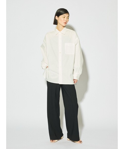 MIDIUMISOLID（ミディウミソリッド）の「MIDIUMISOLID for Ladies レギュラーカラービッグシャツ（シャツ/ブラウス・レディース・ライトブルー/ブラック/オフホワイト・FREE）」の4枚目の写真