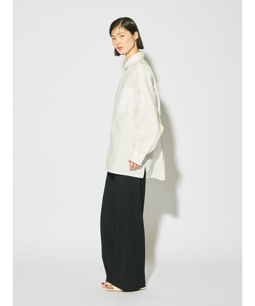 MIDIUMISOLID（ミディウミソリッド）の「MIDIUMISOLID for Ladies レギュラーカラービッグシャツ（シャツ/ブラウス・レディース・ライトブルー/ブラック/オフホワイト・FREE）」の21枚目の写真