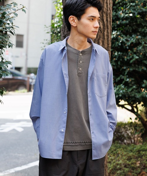 niko and...（ニコアンド）の「ドライタッチイージーケアシャツ（シャツ/ブラウス・メンズ・ピンク/ライトグレー/ブルー/チャコール・LARGE/MEDIUM）」の3枚目の写真