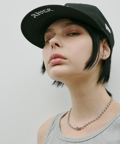NEW ERA（ニューエラ）の「NEW ERA×AIVER　A RETRO CROWN/MESH（キャップ・メンズ・ブラック・FREE）」の2枚目の写真