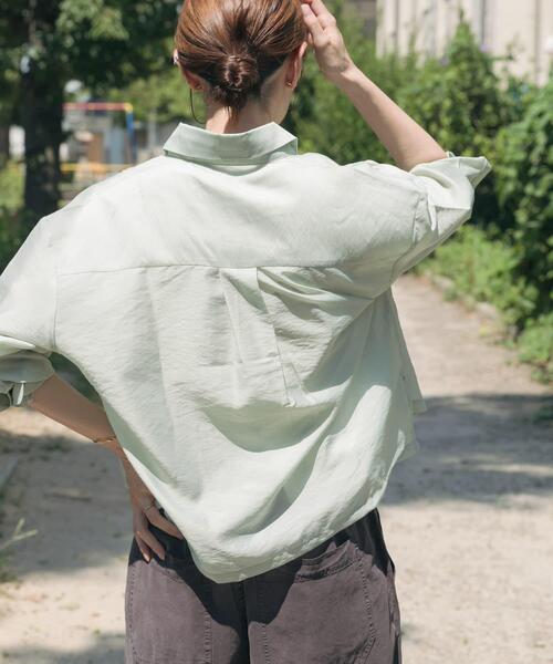 ITEMS URBANRESEARCH（アイテムズ アーバンリサーチ）の「クロップドシアーシャツ（シャツ/ブラウス・レディース・ブラウン/ライトピンク/ミント・FREE）」の16枚目の写真