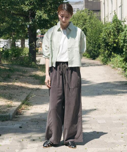 ITEMS URBANRESEARCH（アイテムズ アーバンリサーチ）の「クロップドシアーシャツ（シャツ/ブラウス・レディース・ブラウン/ライトピンク/ミント・FREE）」の19枚目の写真