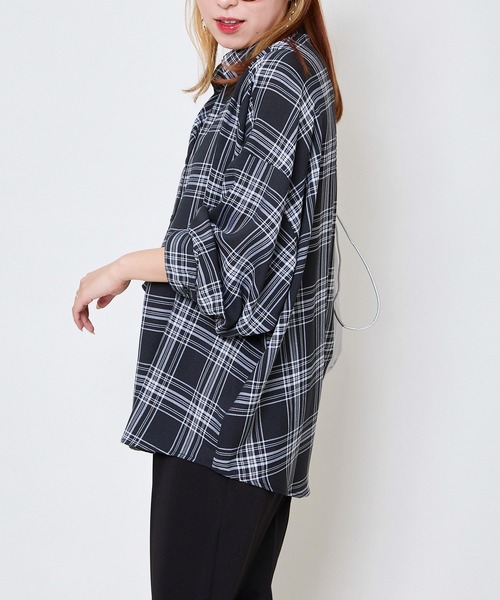 GORGE（ゴージ）の「《タンクトップ付き×チェック柄》レディース 抜け感シャツ 2点セット 春夏秋（シャツ/ブラウス・レディース・モカ/ブラック/オフホワイト/ネイビー・F）」の14枚目の写真