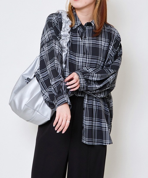 GORGE（ゴージ）の「《タンクトップ付き×チェック柄》レディース 抜け感シャツ 2点セット 春夏秋（シャツ/ブラウス・レディース・モカ/ブラック/オフホワイト/ネイビー・F）」の10枚目の写真
