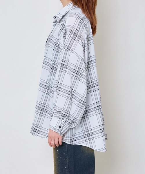 GORGE（ゴージ）の「《タンクトップ付き×チェック柄》レディース 抜け感シャツ 2点セット 春夏秋（シャツ/ブラウス・レディース・モカ/ブラック/オフホワイト/ネイビー・F）」の21枚目の写真