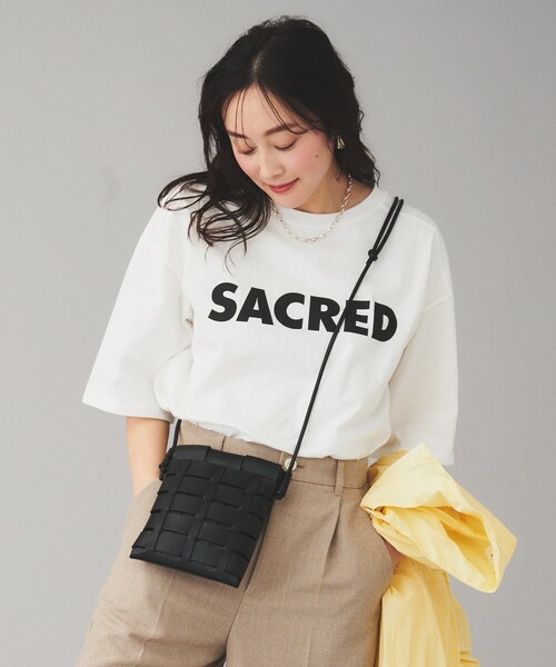 UNTITLED(アンタイトル)の「メッシュサコッシュ(ショルダーバッグ・レディース・キャメル/オフホワイト/ブラック・99)」の16枚目の写真