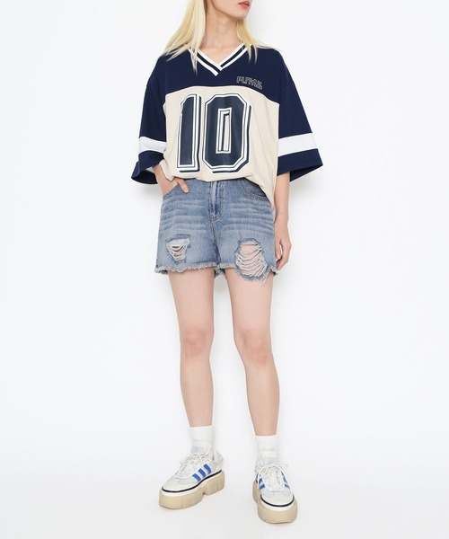 PUNYUS（プニュズ）の「ダメージデニムショートパンツ（デニムパンツ・レディース・ブルー系その他/ブラック/ライトブルー・1/2/3/4）」の4枚目の写真