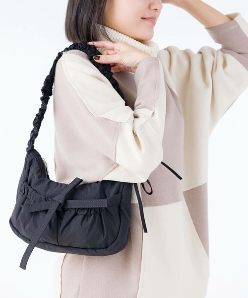 BarcosBlue(バルコスブルー)の「【BarcosBlue/バルコスブルー】ナイロンギャザーリボンハンドバッグ(ハンドバッグ・レディース・アイボリー/グレー/ブラック・ONE SIZE)」の15枚目の写真
