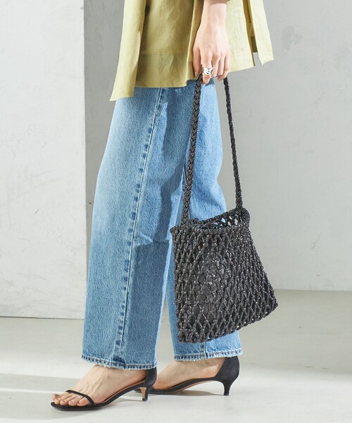 The Bagmati(ザバグマティ)の「The Bagmati:オーガンジー 巾着 マクラメ バッグ(ショルダーバッグ・レディース・ブラック/シルバー・ONE SIZE)」の6枚目の写真