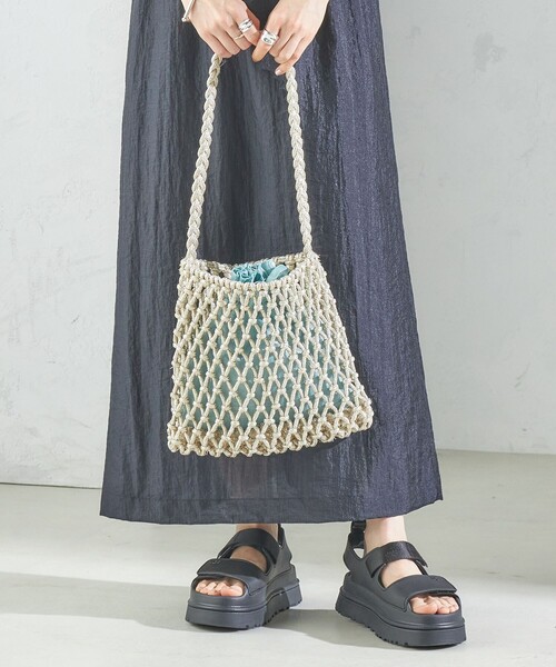 The Bagmati(ザバグマティ)の「The Bagmati:オーガンジー 巾着 マクラメ バッグ(ショルダーバッグ・レディース・ブラック/シルバー・ONE SIZE)」の10枚目の写真