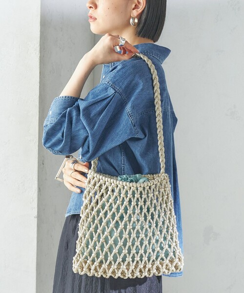 The Bagmati(ザバグマティ)の「The Bagmati:オーガンジー 巾着 マクラメ バッグ(ショルダーバッグ・レディース・ブラック/シルバー・ONE SIZE)」の12枚目の写真