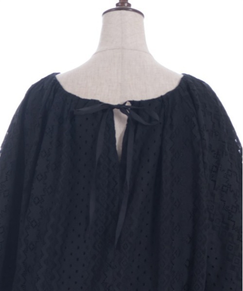 axes femme(アクシーズファム)の「総レースバルーンプルオーバー(Tシャツ/カットソー・レディース・ブラック/ミント/キナリ・FREE)」の14枚目の写真