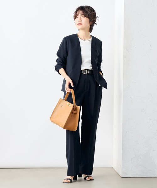NOLLEY’S(ノーリーズ)の「《セットアップ対応》ウォッシャブルドライトロピカルVネックジャケット(ノーカラージャケット・レディース・ネイビー/ベージュ・36/38/40)」の11枚目の写真