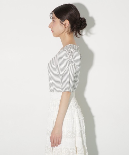 JILL by JILL STUART(ジルバイジルスチュアート)の「プレート付きパワショルカットソー(Tシャツ/カットソー・レディース・ブラック/ホワイト/ホワイト系その他・FREE)」の22枚目の写真