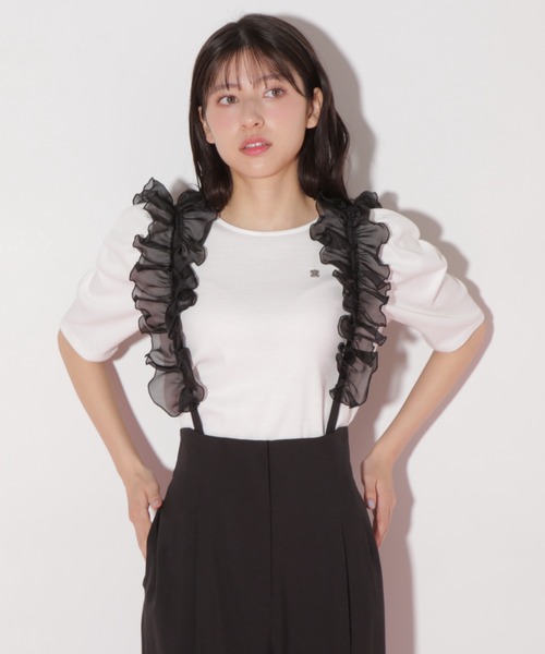JILL by JILL STUART(ジルバイジルスチュアート)の「プレート付きパワショルカットソー(Tシャツ/カットソー・レディース・ブラック/ホワイト/ホワイト系その他・FREE)」の4枚目の写真