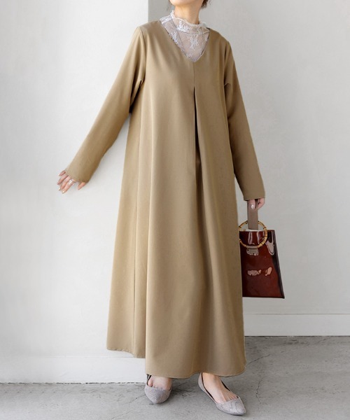 HUG.U(ハグユー)の「センタータック ロングワンピース(ワンピース・レディース・ブラック/シアン/ベージュ・L/XL/M)」の10枚目の写真