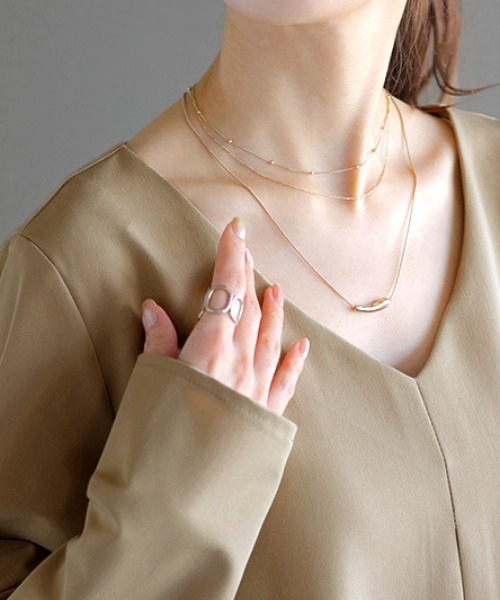 HUG.U(ハグユー)の「センタータック ロングワンピース(ワンピース・レディース・ブラック/シアン/ベージュ・L/XL/M)」の11枚目の写真