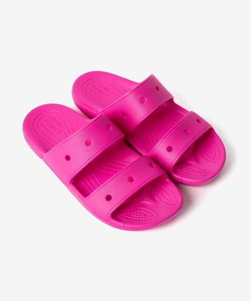crocs(クロックス)の「CROCS CLASSIC SANDLE クロックス クラシックサンダル サンダル(サンダル・レディース・ピンク・6/9/7/4)」の3枚目の写真