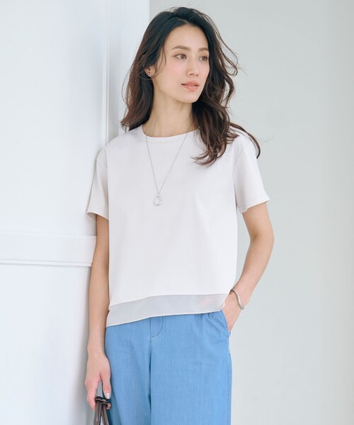 J.PRESS(ジェイプレス)の「【WEB限定カラーあり・洗える】コットンスムース シアーデザイン カットソー(Tシャツ/カットソー・レディース・ピーコックグリーン系/ネイビー系/ホワイト系/ライトグレー系/ピンク系/ダークブラウン系/イエロー系・T13/T15)」の1枚目の写真