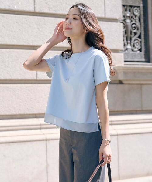 J.PRESS(ジェイプレス)の「【WEB限定カラーあり・洗える】コットンスムース シアーデザイン カットソー(Tシャツ/カットソー・レディース・ピーコックグリーン系/ネイビー系/ホワイト系/ライトグレー系/ピンク系/ダークブラウン系/イエロー系・T13/T15)」の12枚目の写真