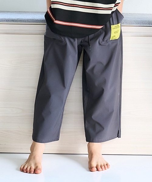 and D. petit main（アンドディープティマイン）の「【水陸両用】7分丈ベイカーパンツ（その他パンツ・キッズ・ロイヤルブルー/ベージュ/ダークグレー・130cm/150cm/110cm/140cm/100cm/120cm/90cm）」の2枚目の写真