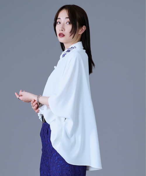 Ellno Loset(エルノロゼット)の「フラワー刺繍チャイナドルマンシャツ(シャツ/ブラウス・メンズ・ブルーグレー/オフホワイト/グリーン/ブラック・SMALL/LARGE/MEDIUM)」の16枚目の写真