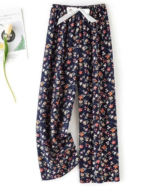DAY CLOSET(デイ クローゼット)の「【通気性・吸湿性有】ゆったり履ける総柄ウエストリボンリラックスルームパンツ レディース(ルームウェア/パジャマ・レディース・アイボリー/ブルー/ブラック系その他/ホワイト系その他/パープル系その他/ブラック/ベージュ/ブルー系その他/ベビーピンク/ホワイト系その他2/カラフル/スミクロ/マルチ/ゼブラ/ネイビー/ブルー系その他2/ホワイト系その他3/ライトブルー/チェック/グリーン/ブラック×ホワイト/グレー系その他/チャコール/イエロー系その他/ホワイト×ブラック/ブラック系その他2/ブラックミックス・FREE)」の20枚目の写真
