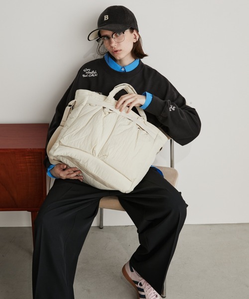 Auntie Rosa Holiday(アンティローザホリデー)の「2WAYヘルメットバック(ショルダーバッグ・レディース・アイボリー/ブラック/カーキ・FREE)」の18枚目の写真