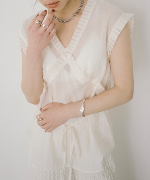 DRWCYS(ドロシーズ)の「リムシアートップス(Tシャツ/カットソー・レディース・ホワイト/ブラック・FREE)」の2枚目の写真