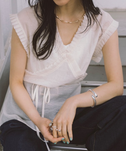 DRWCYS(ドロシーズ)の「リムシアートップス(Tシャツ/カットソー・レディース・ホワイト/ブラック・FREE)」の4枚目の写真