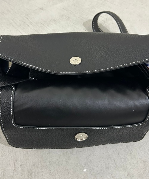 Aunt Marie's(アントマリーズ)の「2WAYフラップスクエアショルダーバッグ(ショルダーバッグ・レディース・パープル/ブラック/ブラウン・FREE)」の18枚目の写真